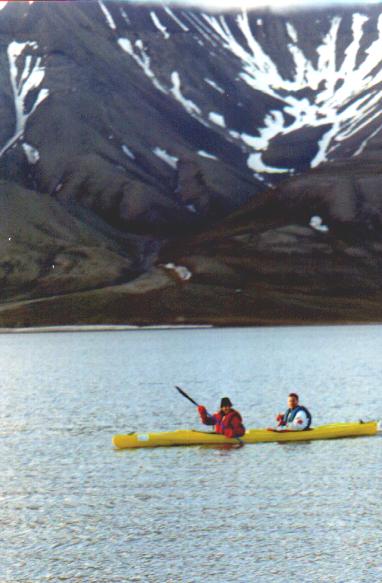 Kayak.jpg (36758 bytes)